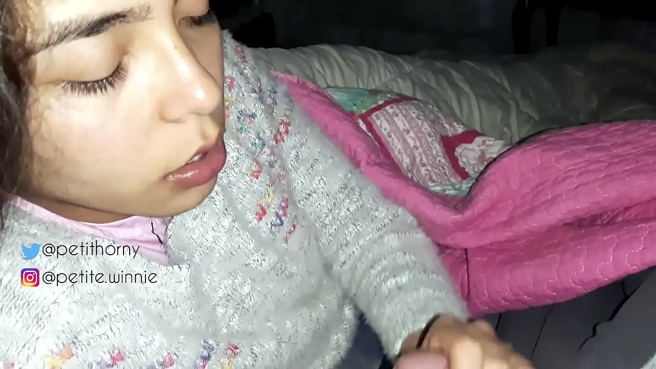 ΚΑΤΑΠΊΝΩ ΌΛΟ ΤΟ ΣΥΣΣΩΡΕΥΜΈΝΟ ΓΆΛΑ ΤΟΥ ΣΥΖΎΓΟΥ ΜΟΥ - ΔΕΊΧΝΟΝΤΑΣ ΤΗ ΓΛΏΣΣΑ ΜΟΥ ΜΕ ΣΠΈΡΜΑ