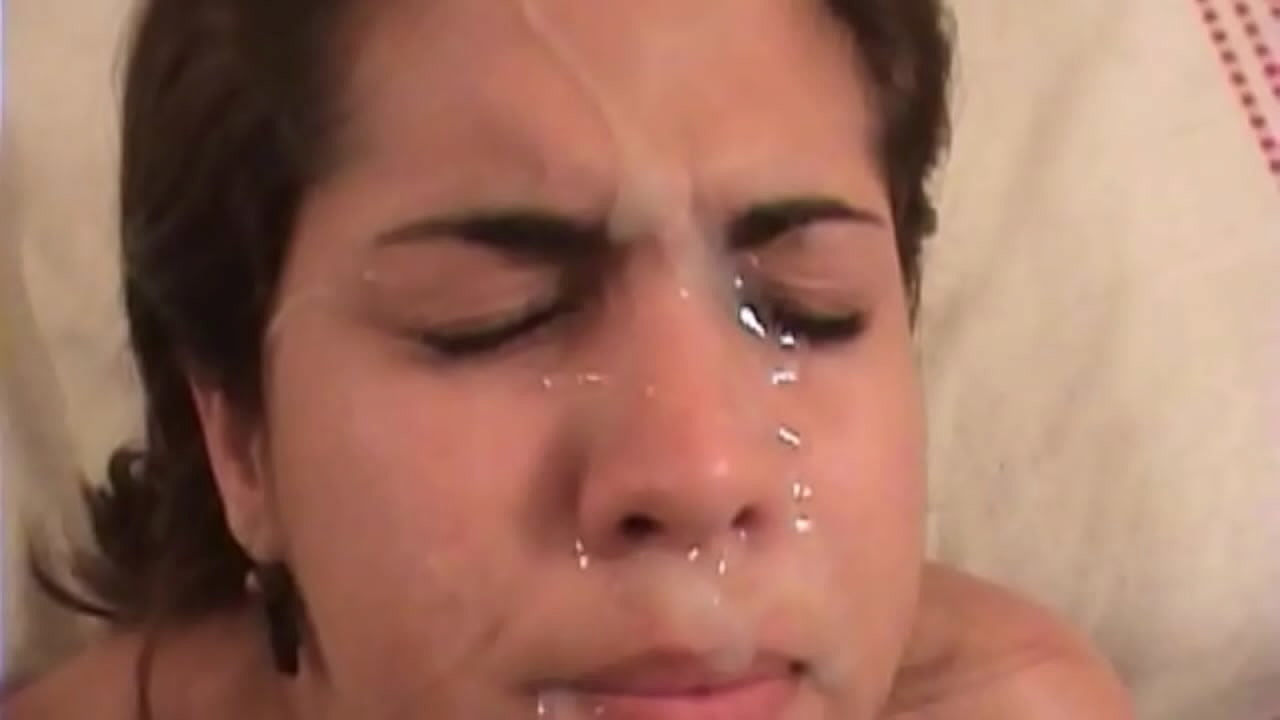 Όμορφη λατίνα μελαχρινή έχει σκληρό σεξ